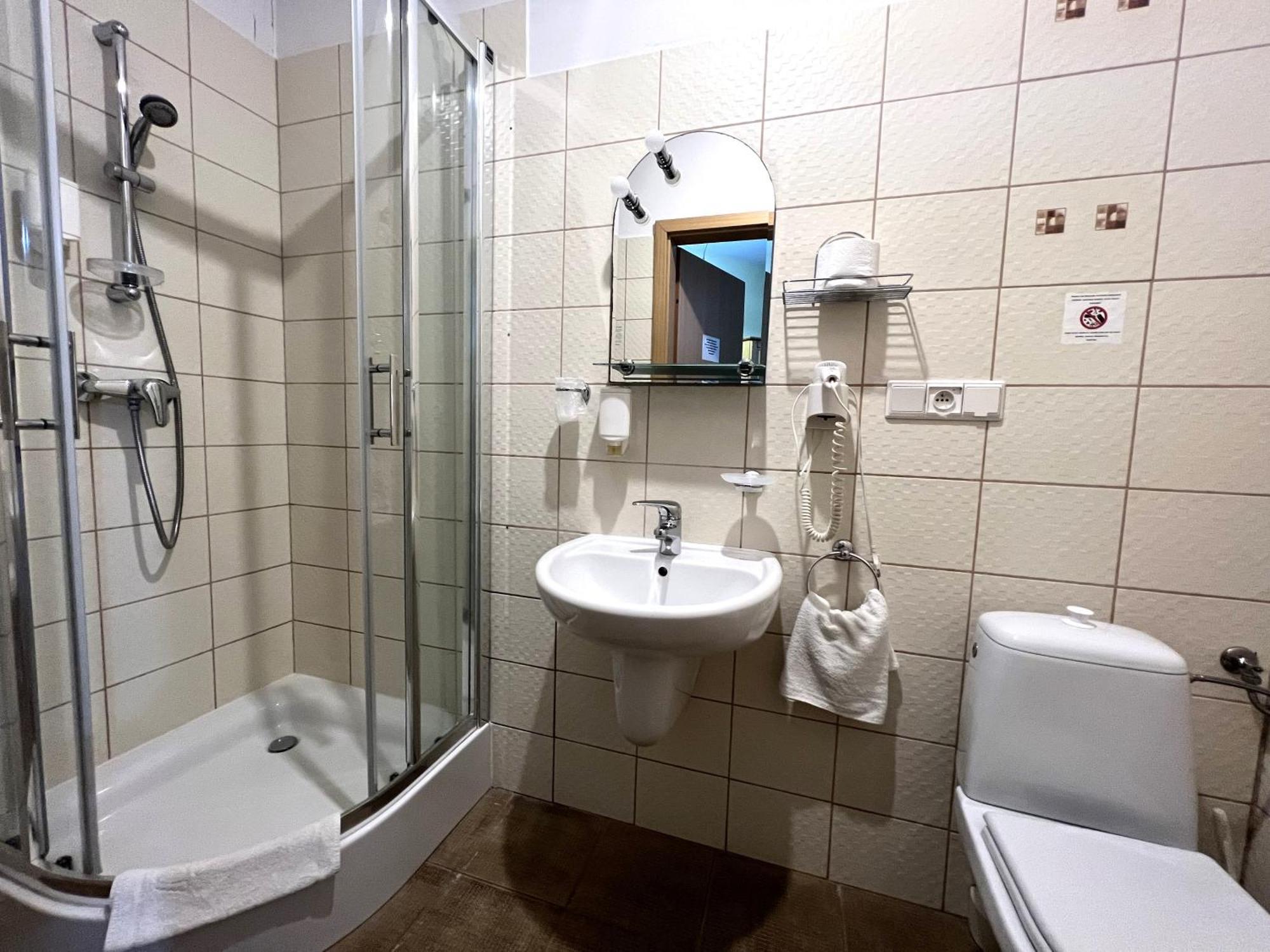 Hotel Клодзко Екстериор снимка
